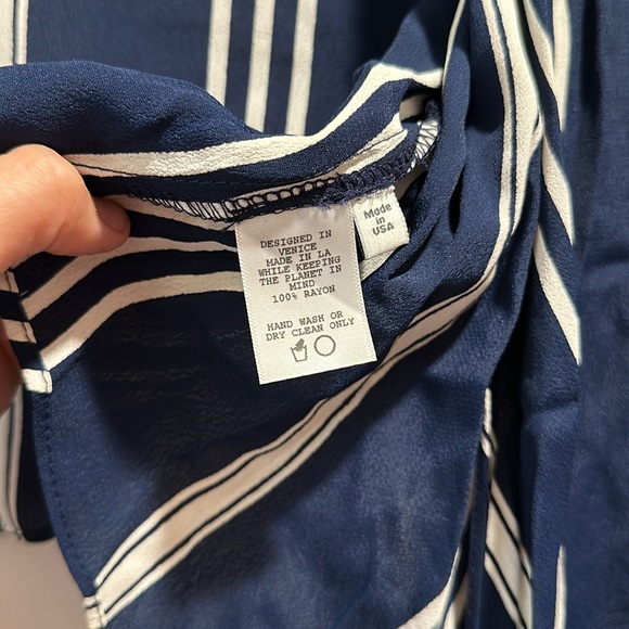 Flynn Skye cropped long sleeve blue and white blouse with dramatic tie front - Picture 8 of 9